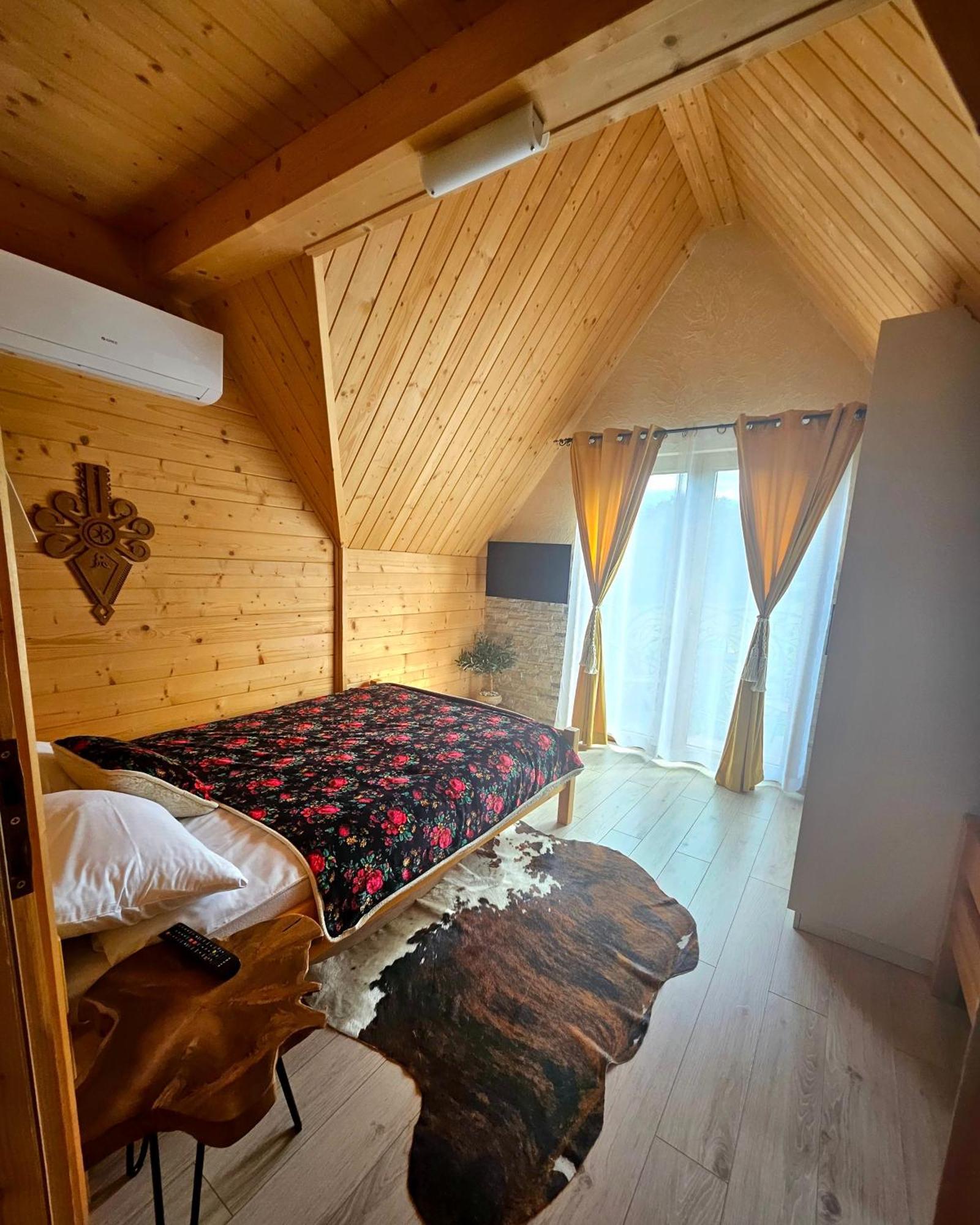Goralska Chatka 2 Highland Cottage - Split Ac, Jacuzzi, Sauna, Private Parking, Mountains View, Garden, Zakopane Eksteriør bilde